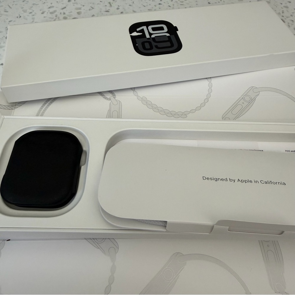 Apple Watch Series 10 46mm Jet Black Aluminum GPS Bundle - Picture 7 of 11